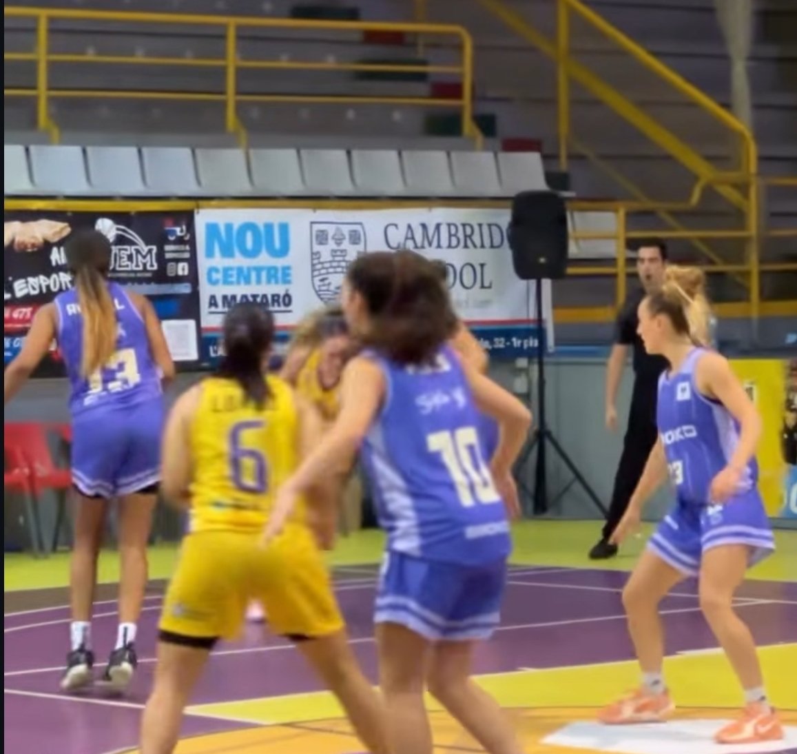 👉 Liga Femenina 2 

⚽️ <a href="/uemataro/">U.E. Mataró</a> 65 - <a href="/GijonBasket/">Gijón Basket</a> 48

📌 Jornada 1

#LF2 #Mataro #Maresme #Catalunya #basketball #basquetMataró #basquetfemení