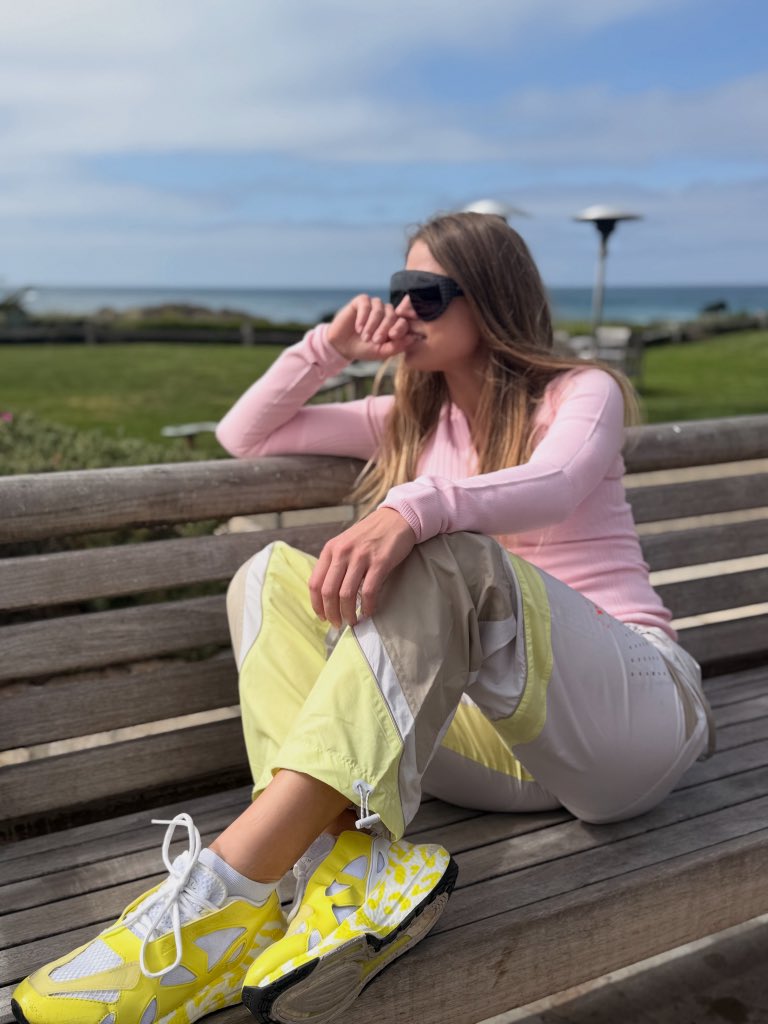 AIBelova's tweet image. One of the best views for Saturday lunch, especially after an ocean walk hike.
#weekend #lifestyle #vibes