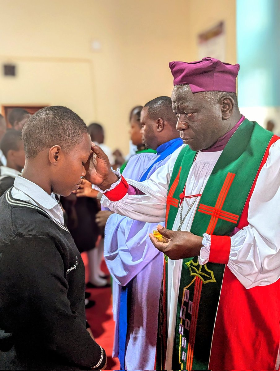 LuziraSecSch's tweet image. ✨ S.4 Candidates Dedication Service – 2025 ✨
The Rt. Rev. Dr. James Bukomeko Salongo, Bishop #MityanaDiocese, who in his sermon reminded us that “there’s no testimony without a test.”
 600+ students were dedicated 
#LuziraSS #DedicationService #S4Candidates #ExcellenceWeEndure