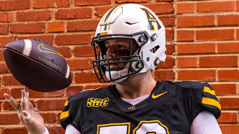 AustinAppAlumni's tweet image. Game Day Preview: App State Back in Boone to Face Oregon State dlvr.it/TNTPny