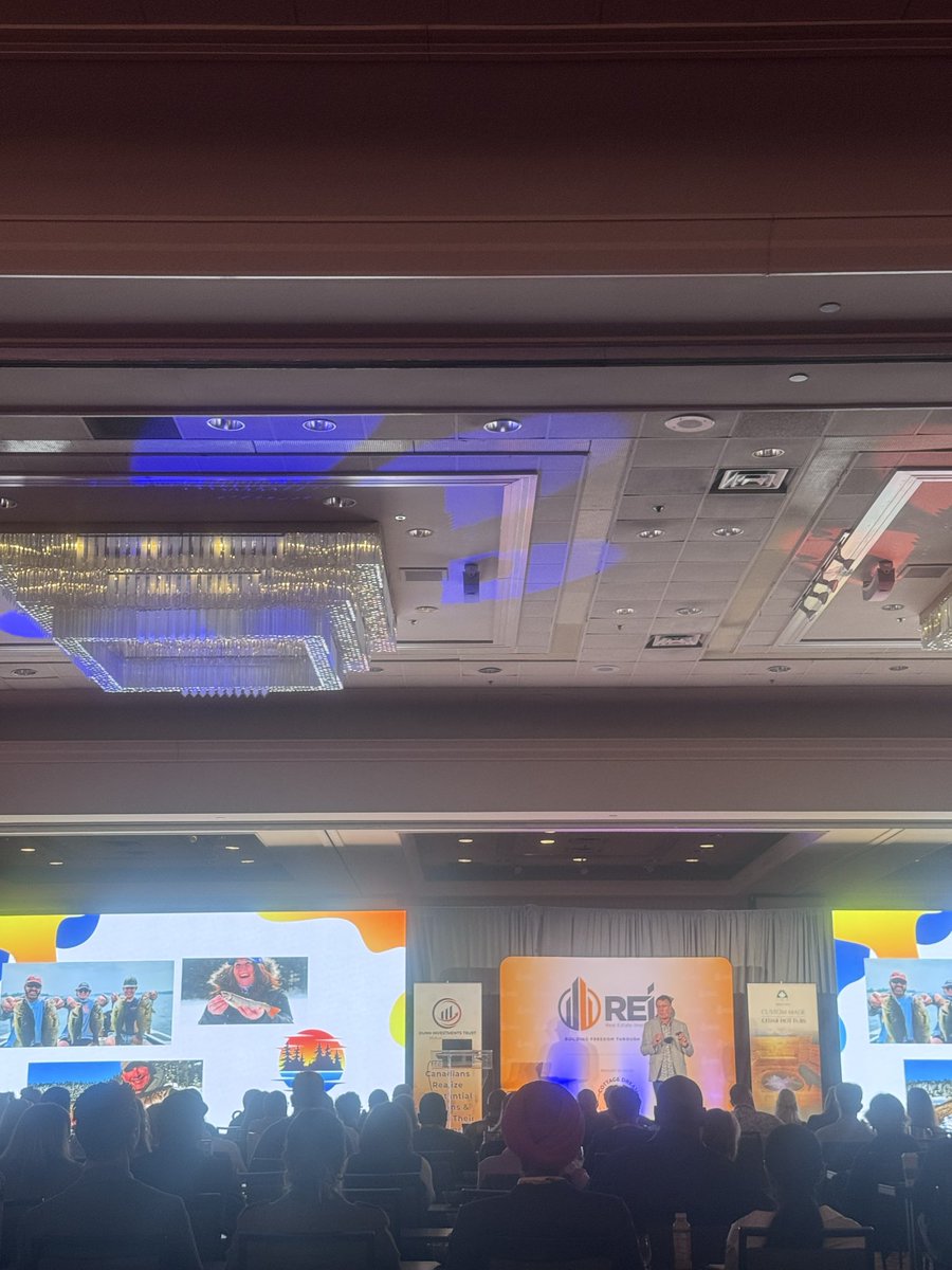_ohyeendah's tweet photo. Today’s biggest takeaway at #REIS2025 so far:
“You don’t wait for the market to be perfect, you position yourself to WIN in ANY market.”
Recession is only dangerous to those who stay passive.

#realestateinvesting https://t.co/7aY2e1WvWO