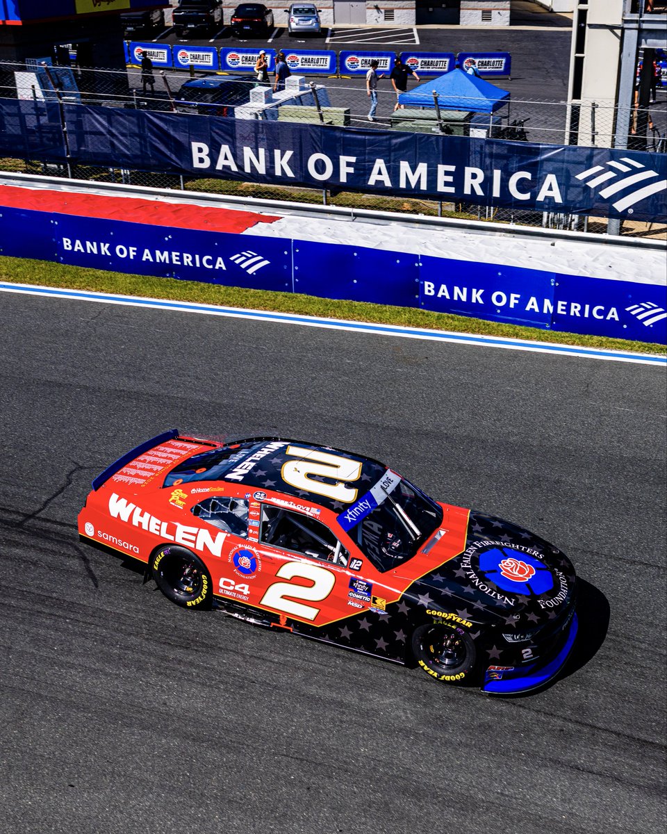 NASCAROReillyAP's tweet photo. Racing the ROVAL and honoring fallen firefighters. 👏 https://t.co/IXpkx4yFK7