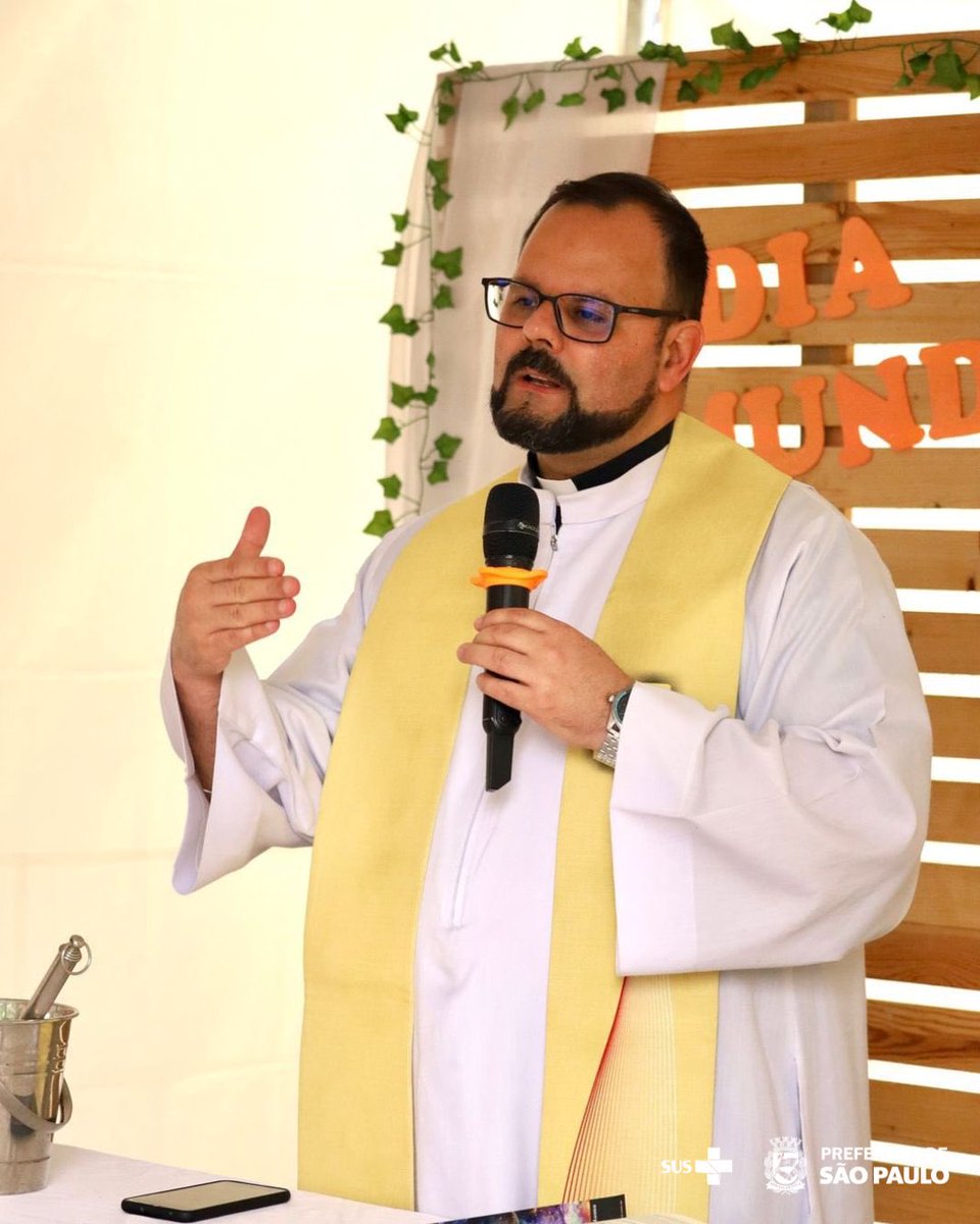 saudeprefsp's tweet image. Sem contar no ineditismo do ciclo de palestras promovido para estimular o debate e a troca experiências sobre vigilância em saúde e a promoção da saúde única.

Veja como foi o último dia de evento!

#SemanaAnimal #SaudePrefSP #DVZ #COSAP