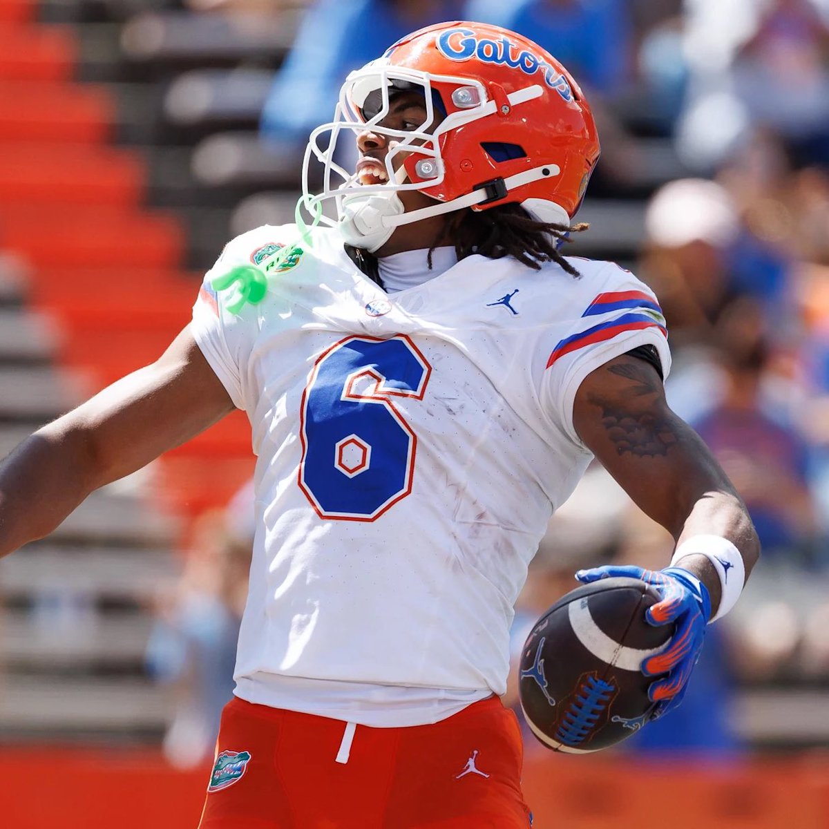 raw7v7's tweet photo. DALLAS. WILSON. ‼️ #GoGators 🐊 https://t.co/GHYTJ6e05H