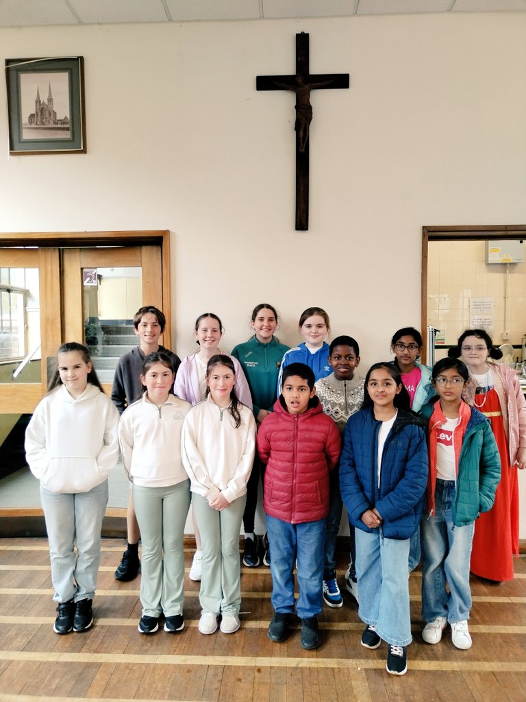 OlolLiturgy's tweet image. Beautiful Thanksgiving Mass for Guild of St Stephen today in a packed @RCBirmingham @StChadsBirm ⛪. Altar servers from @ourladyoflourd1 @DunstansPrimary @BC_Chaplaincy 🙏. #ServiceToOthers #YearOfHope #PilgrimsOfHope