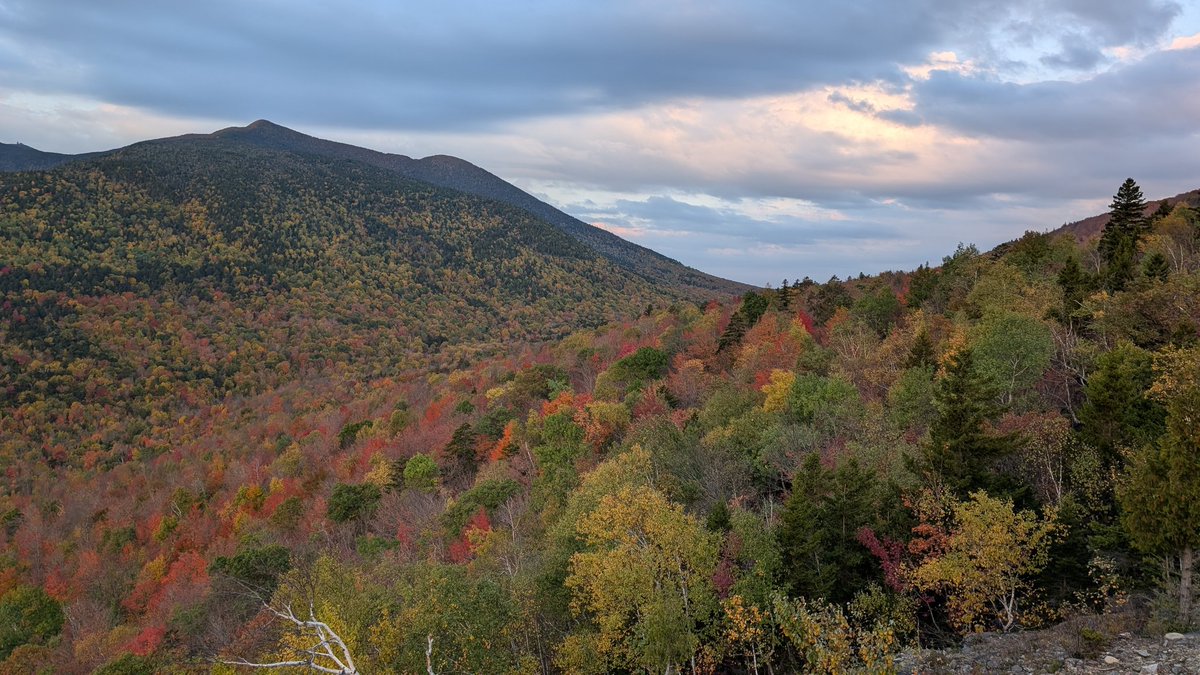 WeatherManFinn's tweet photo. I'm always sad leaving the Adirondacks, but leaving today I was a little extra blue. What an amazing 5 days β°οΈπππ #adk #adkmountains #pureadk #adirondacks #upperrightusa #exploreny #ilovenny #ospreypacks #hiking #ispyny #518wx #lakeplacid #foliage #fall #nylovesfall https://t.co/k6e08Q8Tso