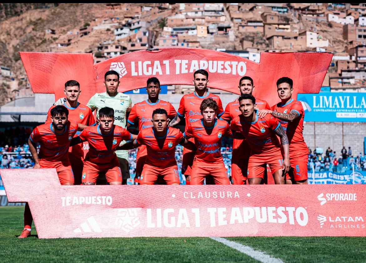 comunidaceleste's tweet image. Él no llego a trabajar, llego a blindar a Raffo. Que se largue de una vez.

Que sigue, vamos a retomar el rumbo. 

Somos una familia. 

Pero están felices todos sus gerentes, tranquilo jefe, nosotros te cuidamos.