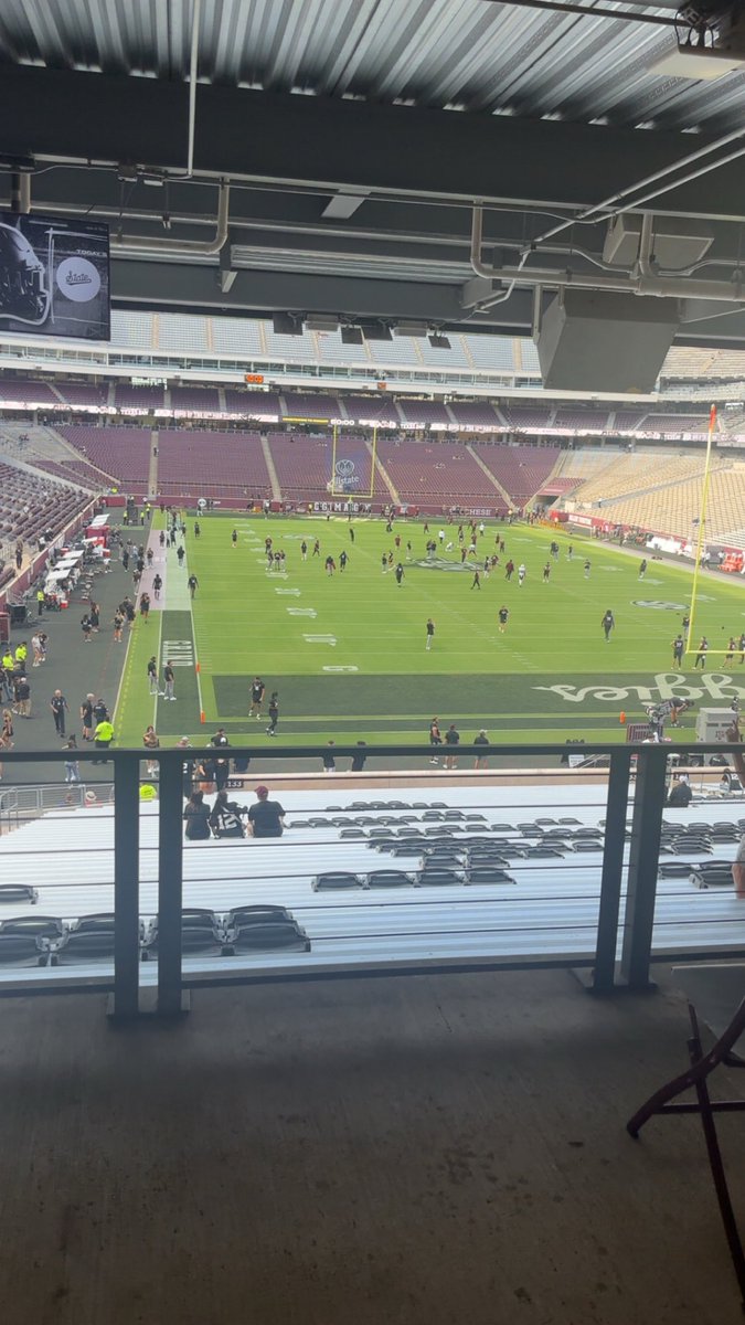 First ever <a href="/AggieFootball/">Texas A&M Football</a> game!! 👍