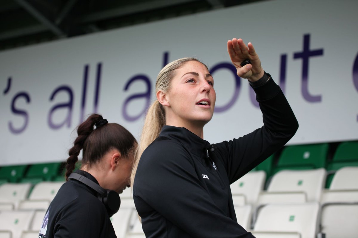 Guernsey Away ⚽️📸
Eventful day for <a href="/NewStreetLadies/">Andover New Street Ladies FC</a> with our flights home being cancelled, but we did enjoy our time ✈️ 👯‍♀️🤩
4-4 Finishing injury time with a draw, we take 1 point from last weekends league game
<a href="/HerGameToo/">Her Game Too</a> <a href="/SthRgnWFL/">SRWFL</a> <a href="/AndoverGlass/">Andover Glass Works</a> <a href="/Fevogym/">Fevogym</a>
Photos by Darren Twigg