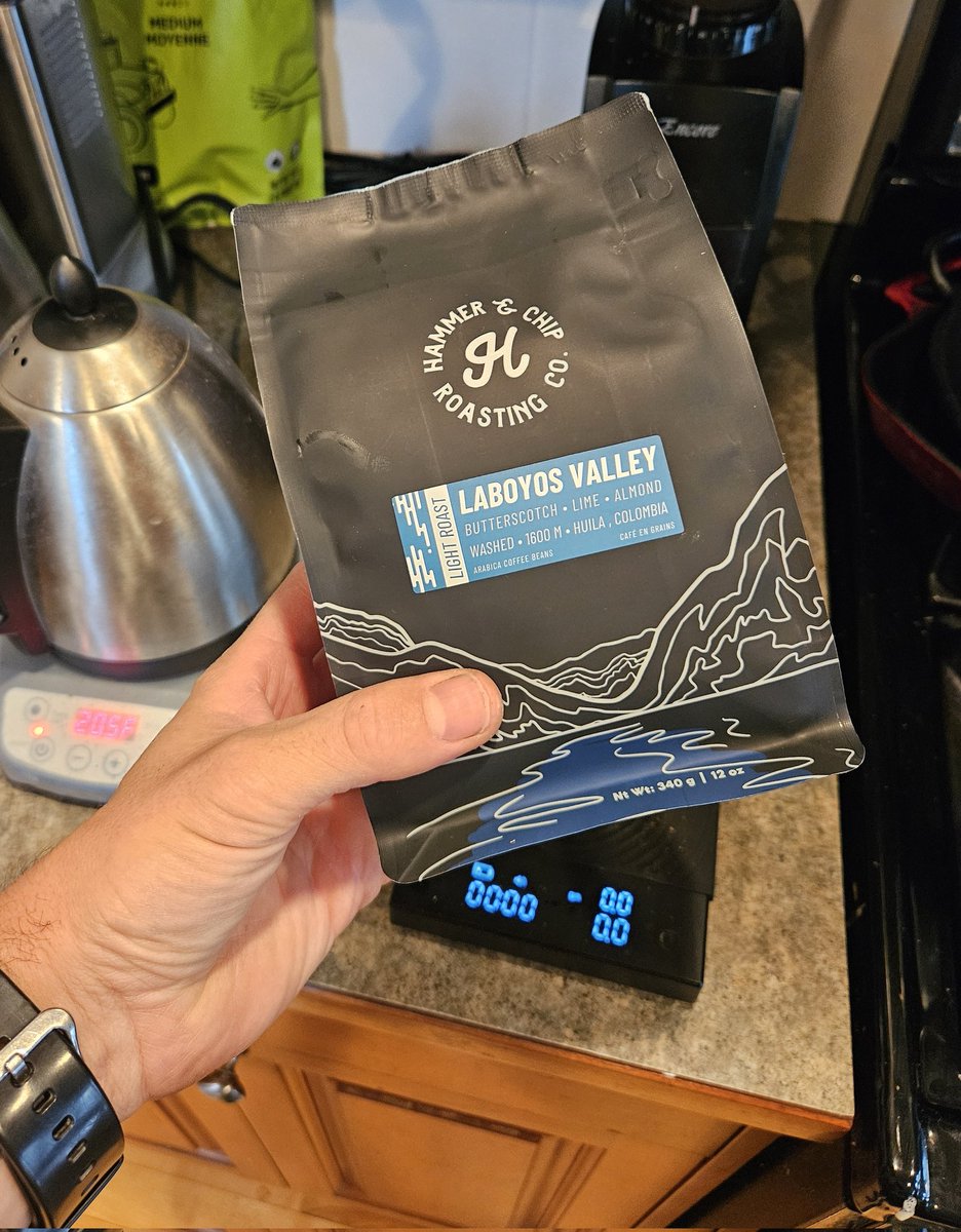 BradBj's tweet photo. Today, we have a nice Colombian  washed from ultra-local roaster (same neighborhood!)  @hammerandchip thanks to David for the recommendation! https://t.co/t8yvfefwVS