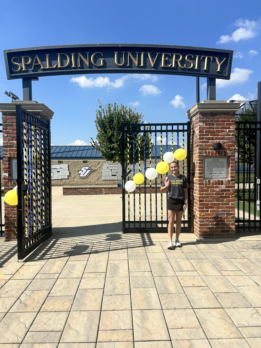 emaavdicc's tweet photo. Had a great time supporting  @spaldingwsoccer ,and watching them continue their winning streak!!🦅🦅 https://t.co/2ou1trzCzd