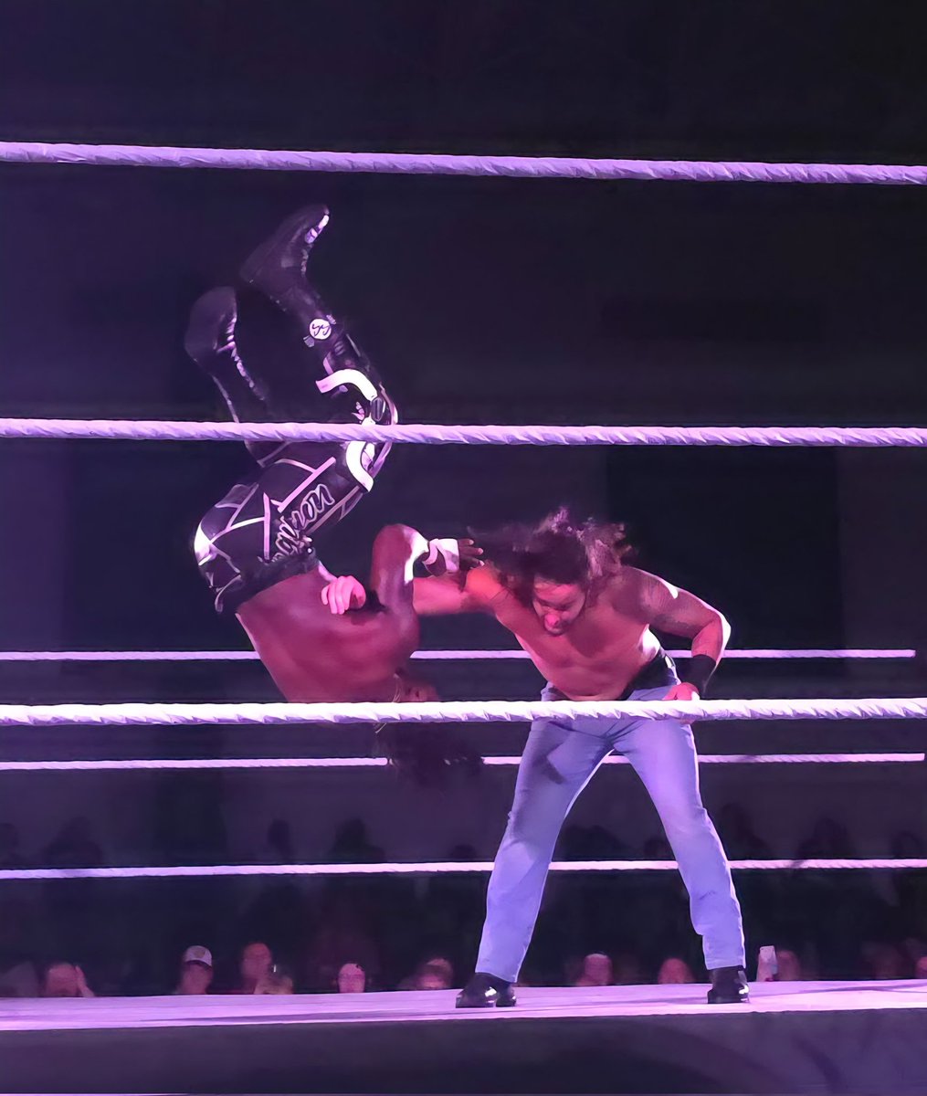 CarlosStoneking's tweet image. #NXTGainesville #WWENXT @ThunderKeck Mr. Hill showing everyone why he's gonna win LFG tonight. Thanks for the awesome show. #toothlessaggression #HillGang