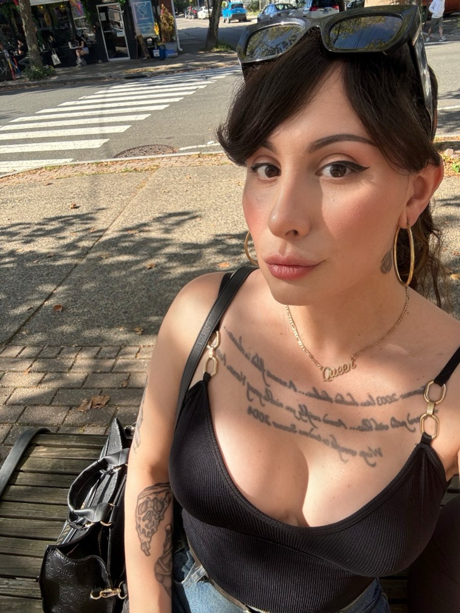 void_qween's tweet photo. Summer in fall vibes https://t.co/nxVgP66dMk