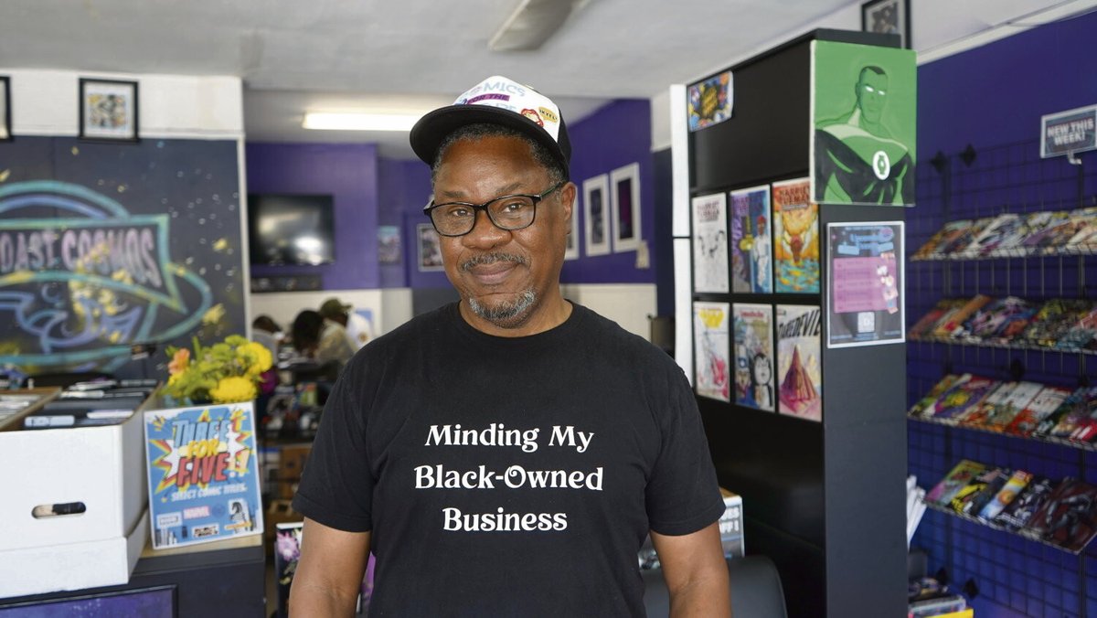 Byron Canady : le super-libraire qui ne vend que des BD et des romans graphiques dont les auteurs ou les héros sont des femmes, des afro-américains, des latinos, des personnes queers...

➡️ l.humanite.fr/Gsz