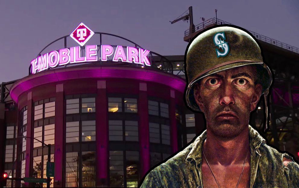 Camd3n_10's tweet image. Extra inning playoff game in Seattle