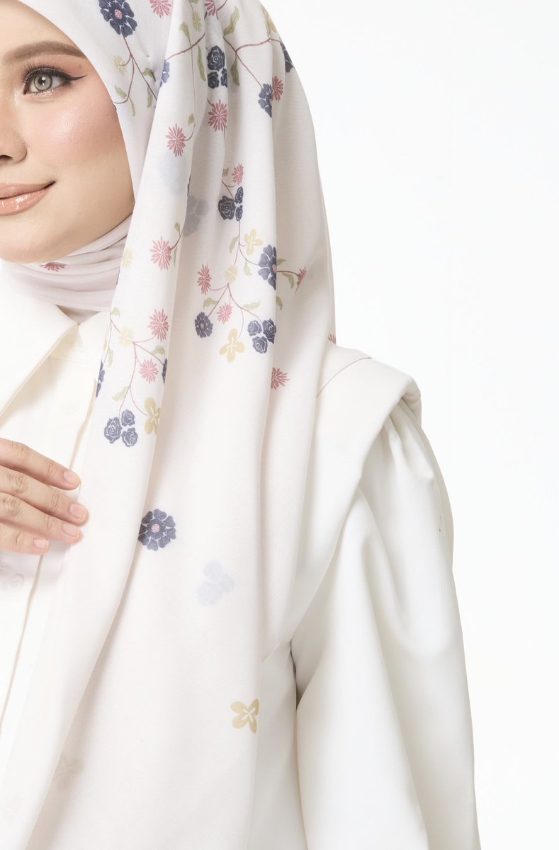 THE RM29 PRINTED BAWAL BATIK KECIK THAT WE NEED 🤍

It’s a YES for make it simple and cute!
