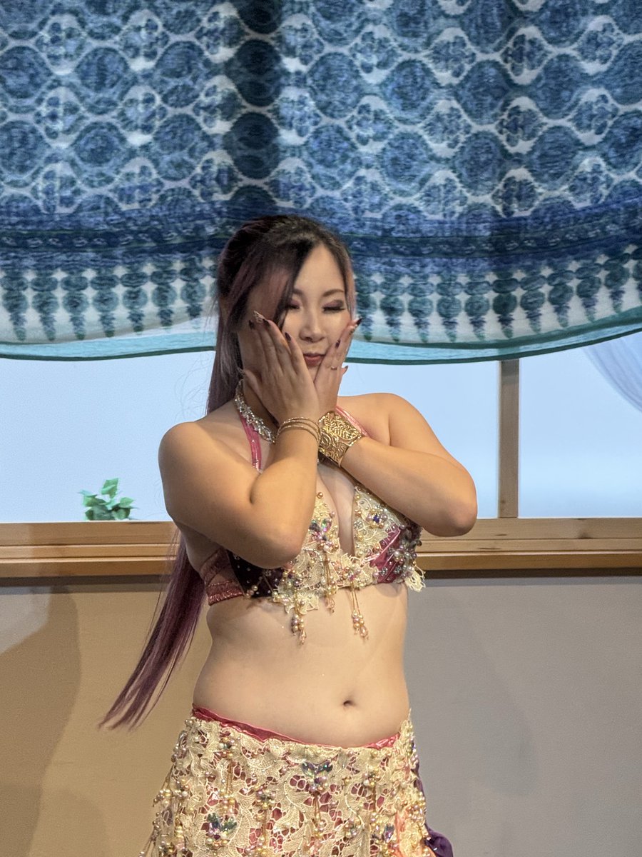 vanillaさんのベリーダンスめっっっちゃ綺麗で妖艶で、笑顔が可愛らしかった⋆✴︎˚｡⋆
14時からTiburonさんでも踊るって！楽しみすぎる〜
#マジョイチ