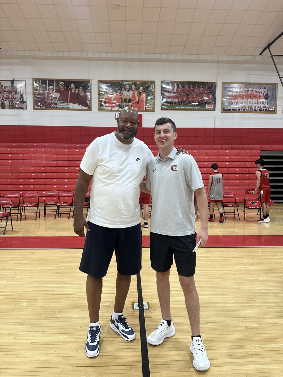 Ethan Bowman tweet media