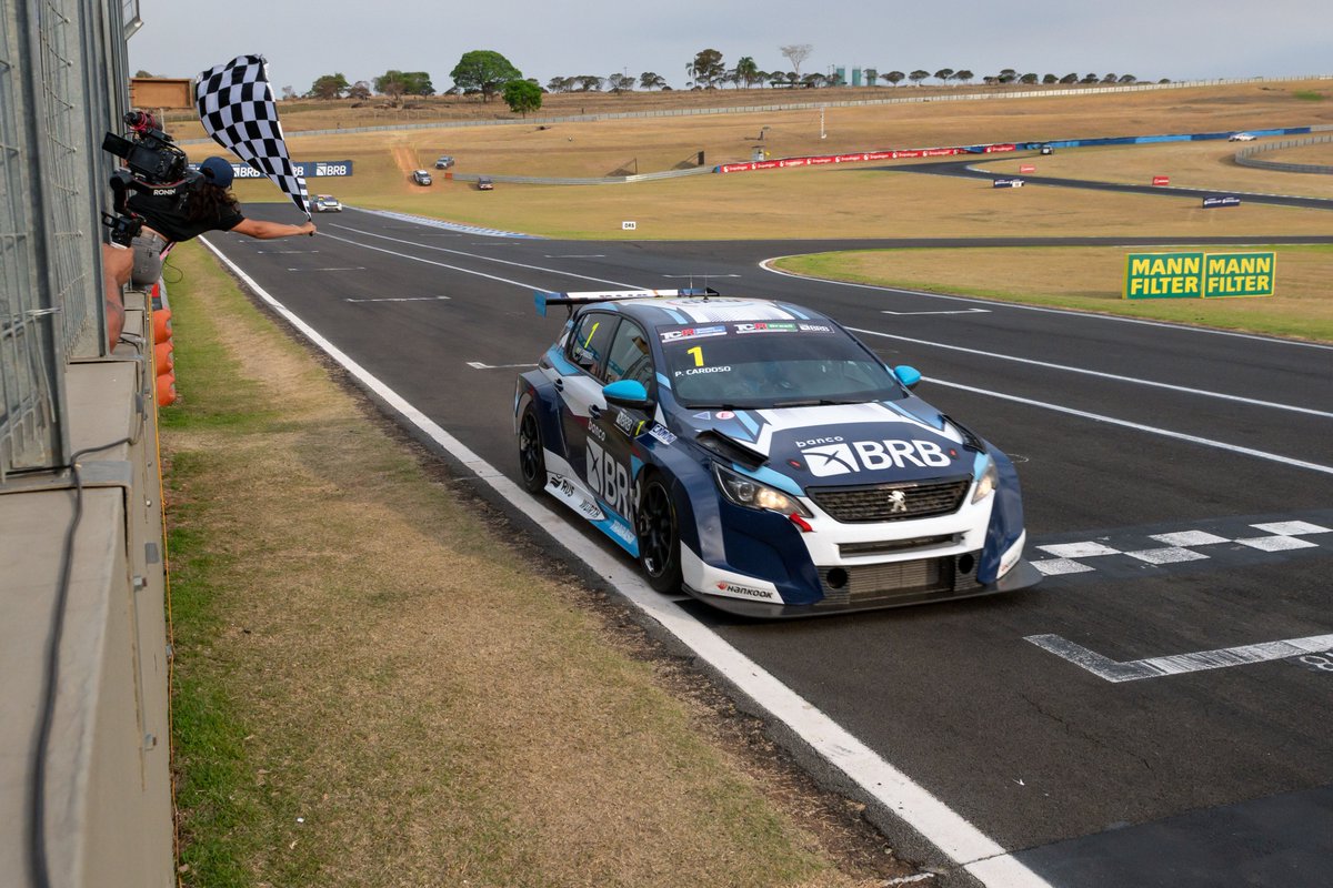 motoresapleno's tweet photo. #TCRSouthAmerica en #Velocitta – #Carrera1: #PedroCardoso volvió al triunfo. #motoresapleno #automovilismo #motorsport #TCR #TCRSeries
https://t.co/8jEotKUwhg https://t.co/qI3ufR188D