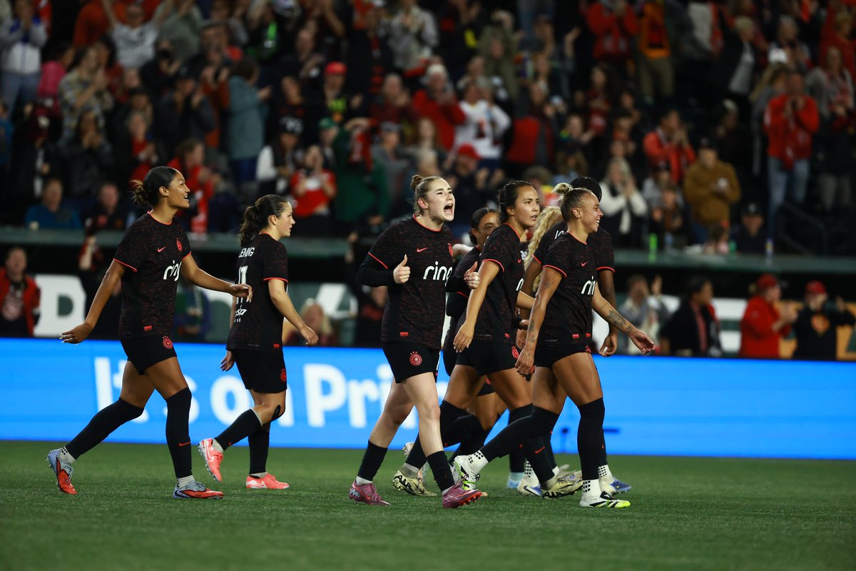 ThornsFC's tweet photo. HYPE! FIRST-CAREER BRACE! https://t.co/pmoGpPgpKN