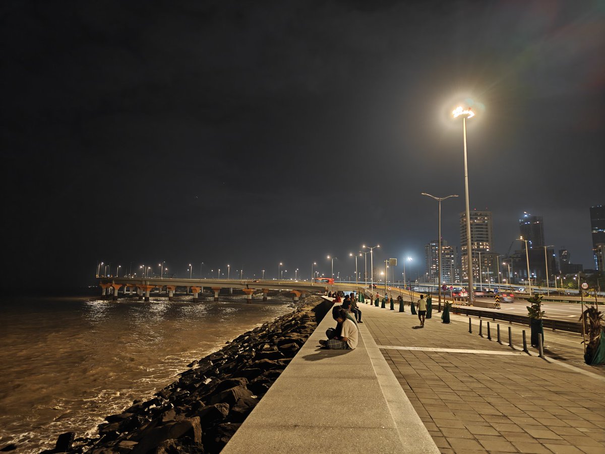 Radeej's tweet photo. Today I walked 10000 steps in Worli, Mumbai and I had fish thali https://t.co/6wvuzmzzpA