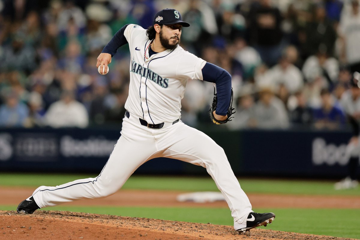 KING5Sports's tweet photo. Big strikeout looking by Carpenter!
Andrés Muñoz is dealing. He goes 2 innings in an appearance for the 1st time this season.
Muni is pumped up! https://t.co/u78VoHPVRP