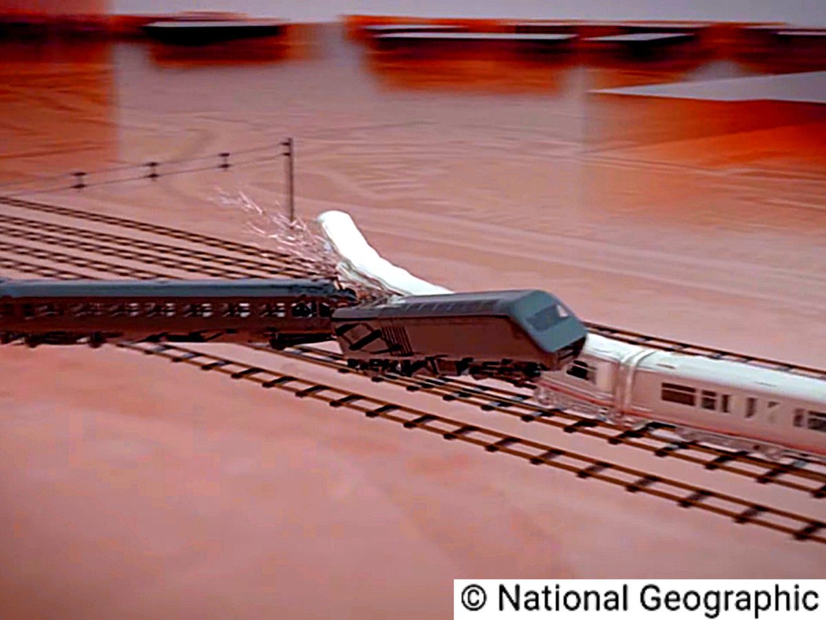 FoxFansPbsKids's tweet photo. To Oct 5.
Today is the 1999 Ladbroke Grove rail collision crash, from #SecondsFromDisaster.
Hoy es el accidente ferroviario de Ladbroke Grove de 1999, de Segundos Del Desastre. https://t.co/LkOYh31DrF