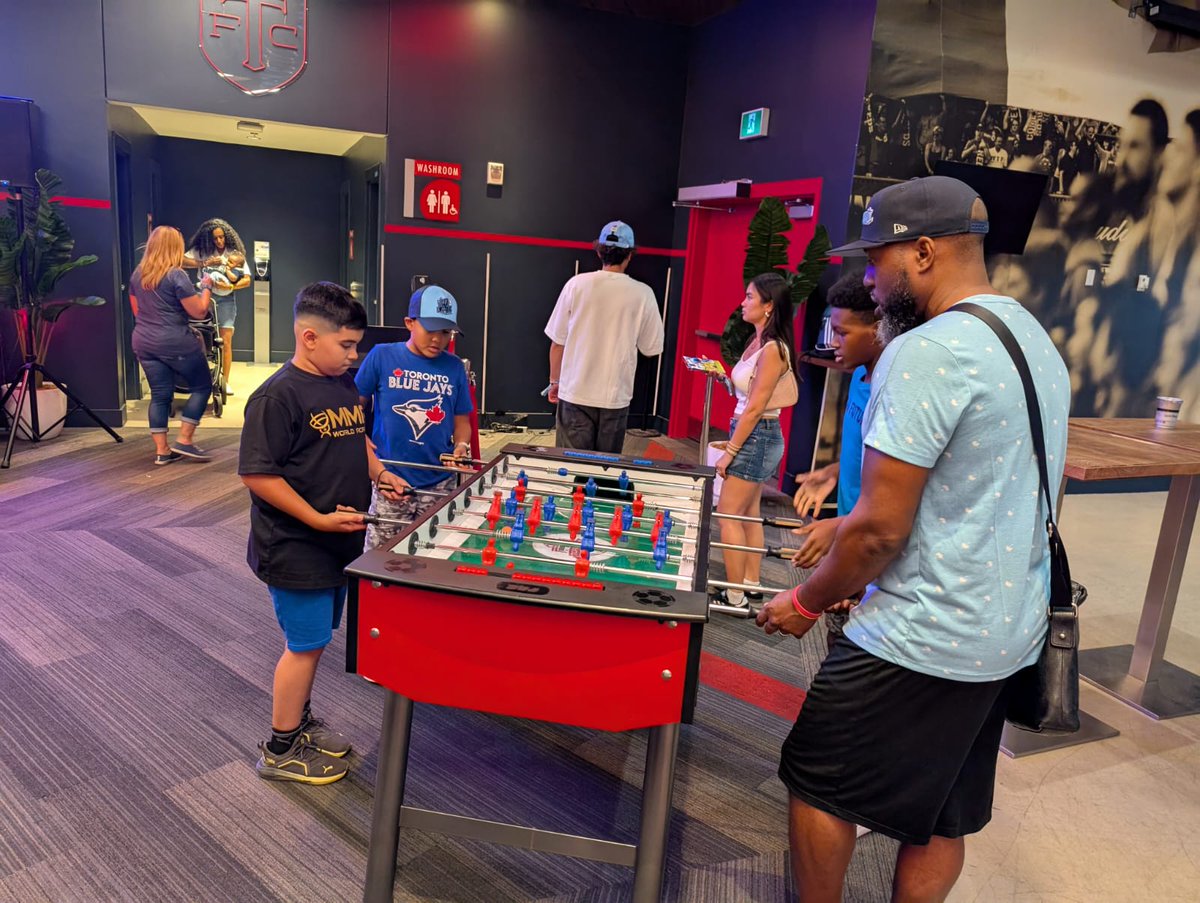 dj_elegance's tweet image. WE WILL BE BACK

Tough loss today for my @TorontoArgos but grateful ALL of the fun memories made this year @BMO with my boys and friends 

Thanks @adamgosse for allowing us into your world + great work being the voice of the team 🎤 

#PullTogether