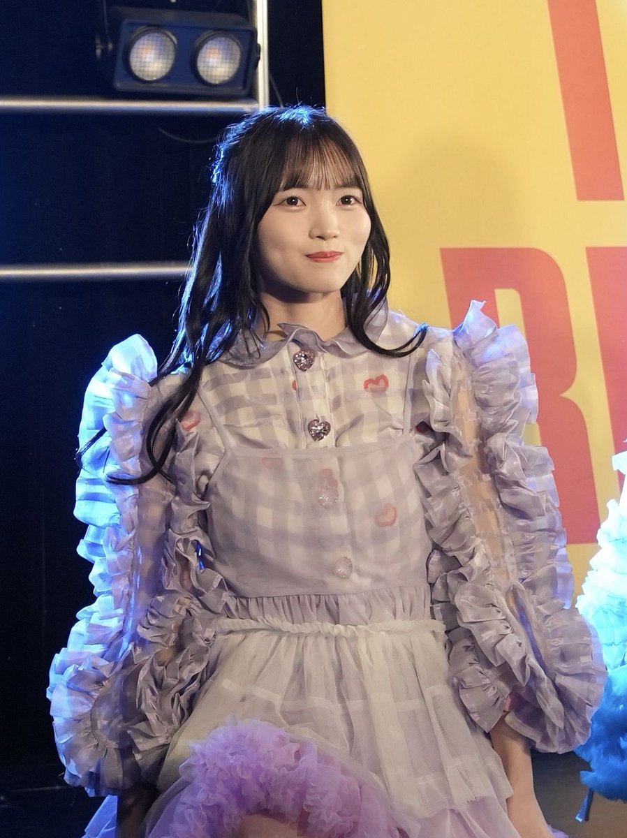 Junnabeda's tweet image. なべちゃん何を食べたらこんなかわいくなるんだろ #真鍋凪咲