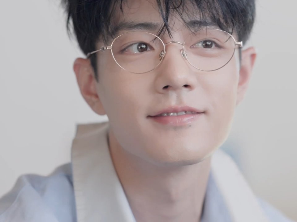 ยัยแว่นยัยน่ารักเอ้ยยยยยยย😍

XIAO ZHAN LEVEL 34 UNLOCKED
#For34everWithXiaoZhan
#Happy34thBDayXZ