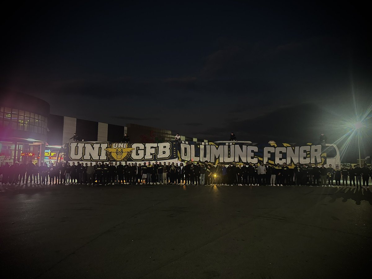 AŞKIMIZI ANLATMAYA GELİYORUZ!

Fenerbahçemizi Samsunspor deplasmanında yalnız bırakmamak için Samsun yolundayız. #UNIGFB