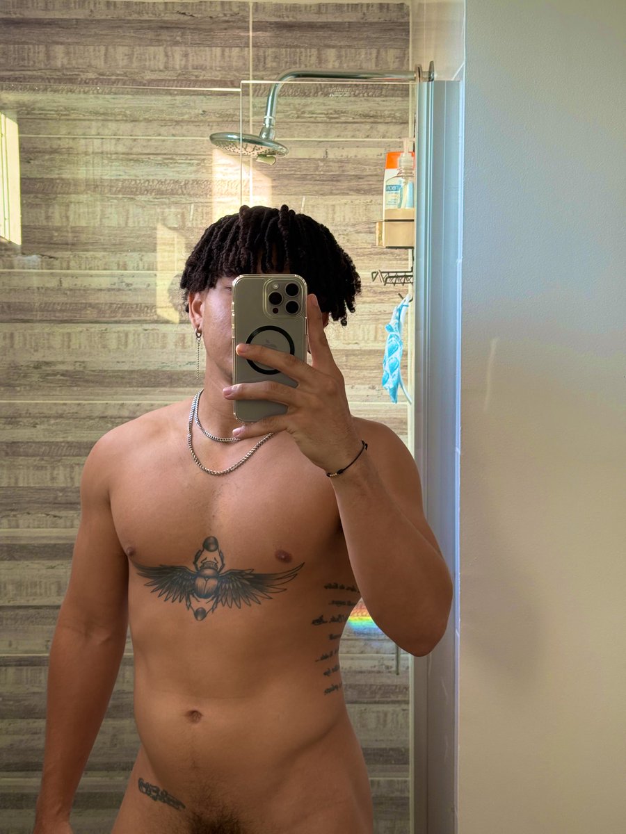 Alejandro. 30k 💎 tweet media