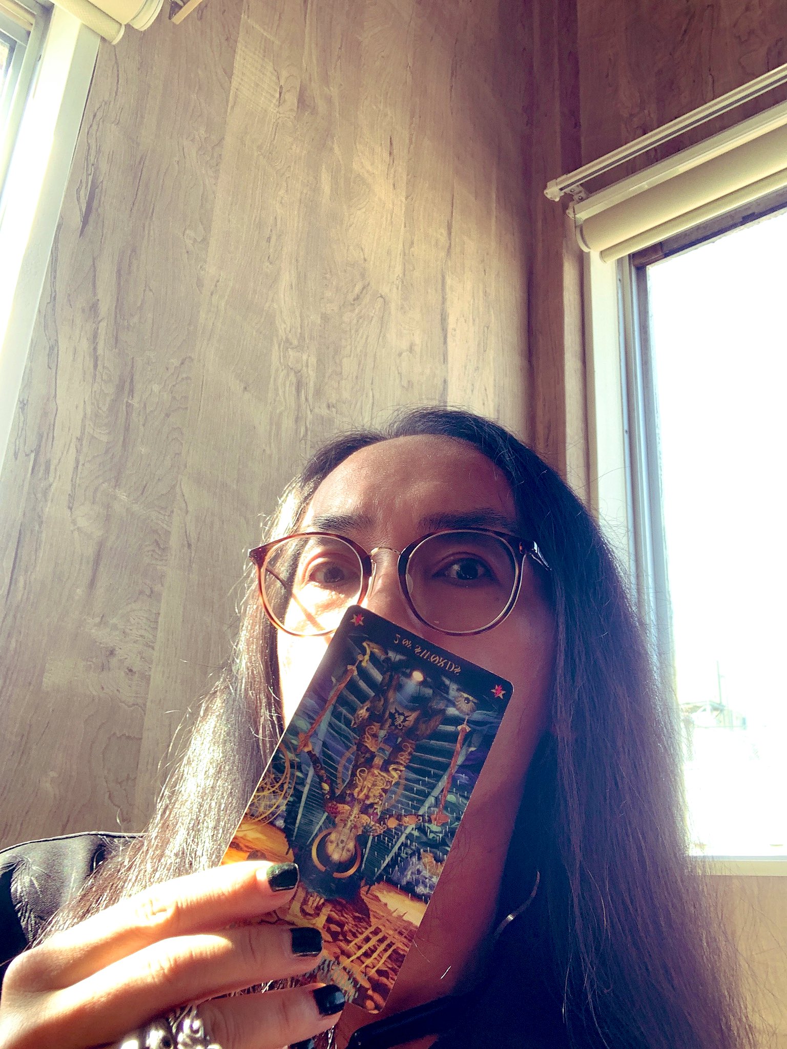 あつし@予約の取りにくいフォーチュンテラー 左手M字線 右手覇王