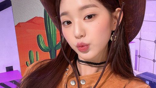 byabba_'s tweet image. 𝙽uevo día, nuevo momento de que esta semana de ꒰ 𝚖us𝐢𝕔 𝐛an𝑘 ꒱ comience con talentosos artistas y sus conductores de confianza aka #𝙼𝐢s𝕒 &amp;amp; #ℨe𝕣o 𓈒 🤠 ◌ ☆ quienes vienen con temática del viejo oeste ya que es temporada de disfraces loquitos y bonitos.