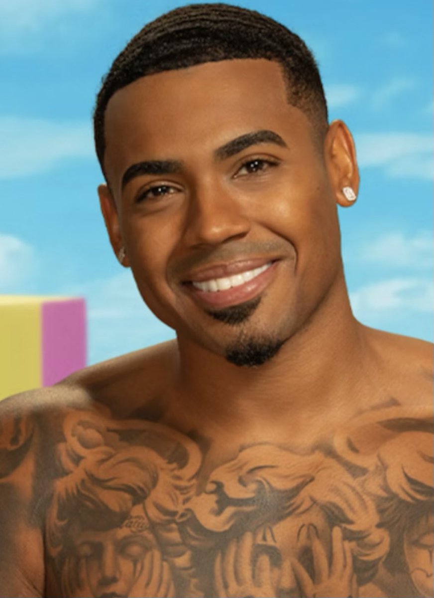 HE LOOKS LIKE A FUCKING RAT BRO! His face literally grosses me out more than anyone on any season of love island ever. So cringe. So gross. 🤮 🐀 🤮 🐀 #LoveIslandGames