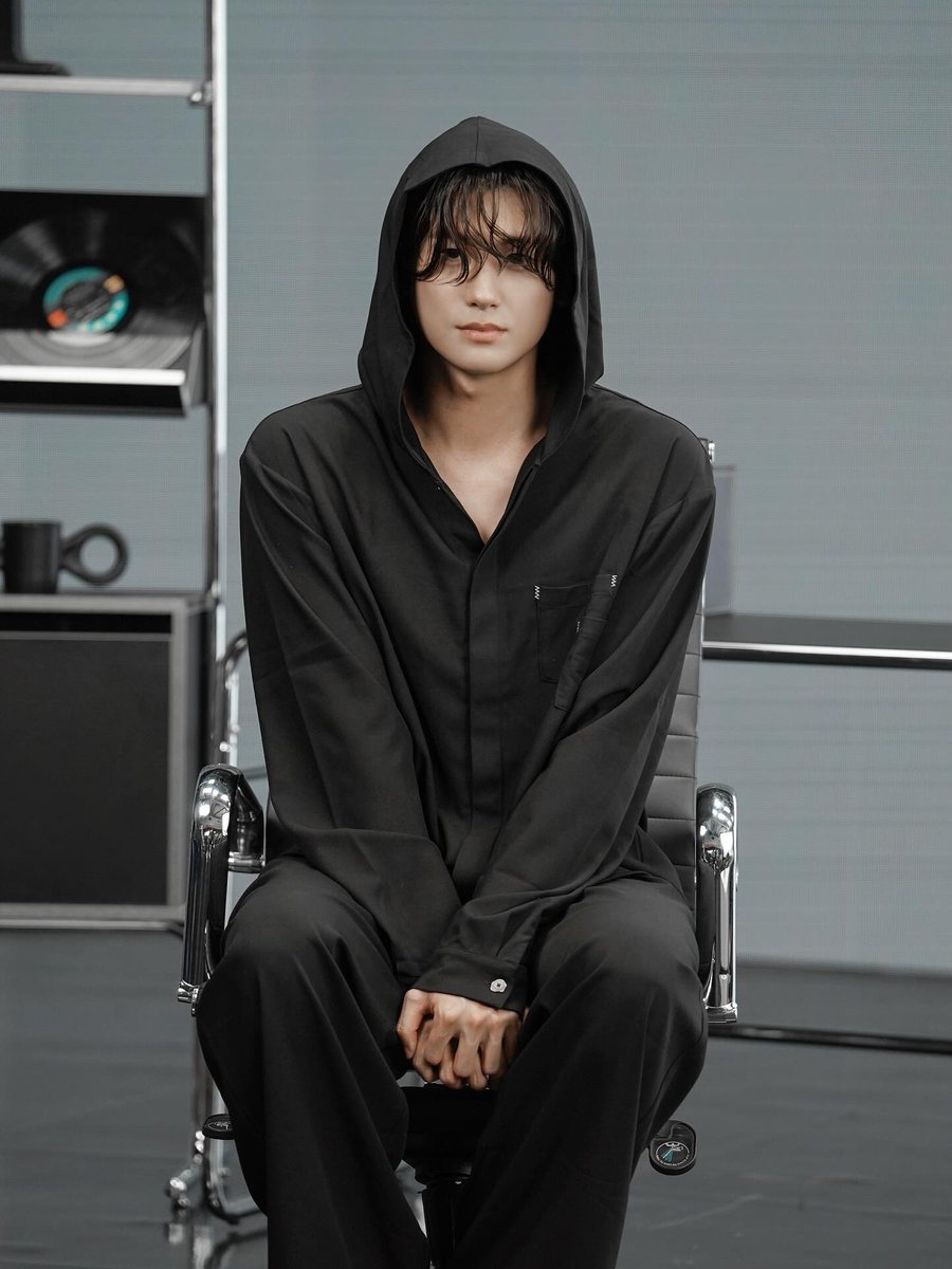 PHS_Taiwan's tweet photo. <𝔹𝔼𝔾𝕀ℕℕ𝕀ℕ𝔾> 𝕍ℂℝ

還沒有結束的日本粉絲演唱會
<#BEGINNING>的餘韻

#朴炯植 演員的VCR拍攝花絮到達！

#REVE #레브 #REVE娛樂

CR：reve.ent_official 

#phs1116
#박형식
#朴炯植
#ParkHyungSik
#パクヒョンシク
#PHS_Taiwan
#parkhyungsikTaiwan
#朴炯植parkhyungsik台灣後援會 https://t.co/RfrxIKlbyB