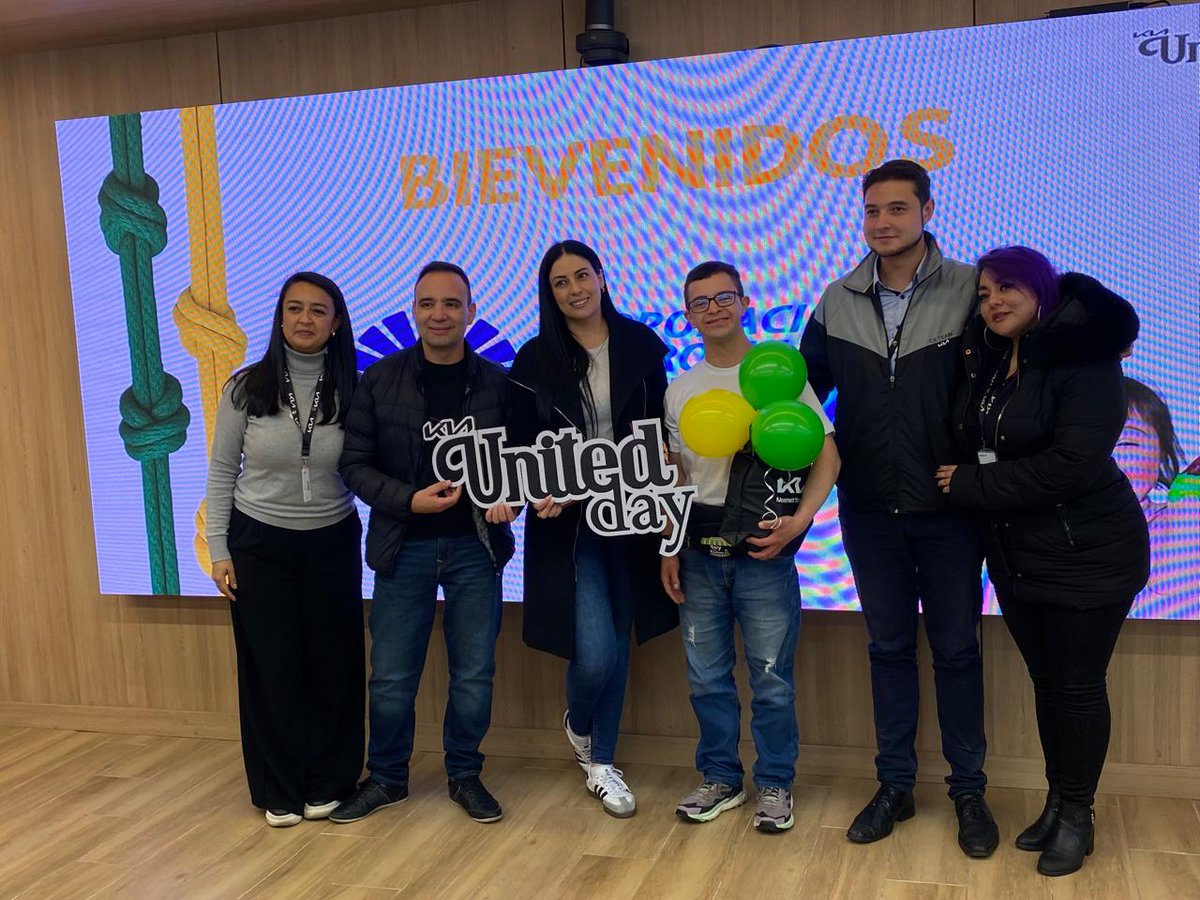 corpdown's tweet image. El pasado 30 de septiembre celebramos el Día del Amor y la Amistad durante el #UnitedDay en @KiaMetroKia, junto a los jóvenes de nuestro programa Crecer hacia la vida adulta. 💛 Fue una jornada llena de sonrisas, integración y aprendizaje compartido. #Inclusion #Gracias