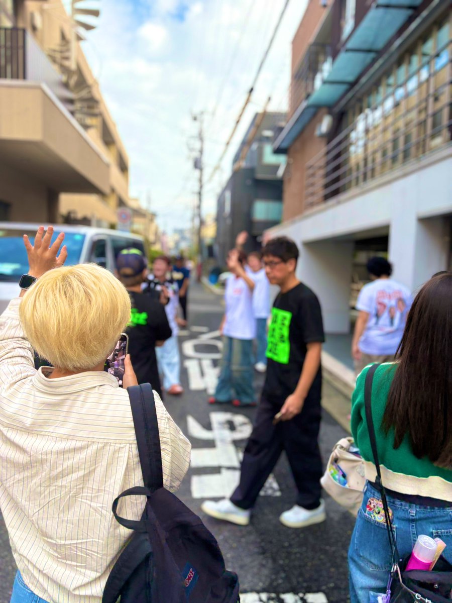 Ayumitsu111's tweet image. 娘の付き添い…
@mikadoya_tokyo 
 #ガンバレルーヤ 
 #よしこ
 #まひる
 #大島
ファンサービス素晴らしい👏🏻