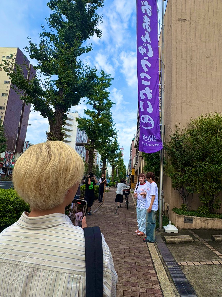 Ayumitsu111's tweet image. 娘の付き添い…
@mikadoya_tokyo 
 #ガンバレルーヤ 
 #よしこ
 #まひる
 #大島
ファンサービス素晴らしい👏🏻
