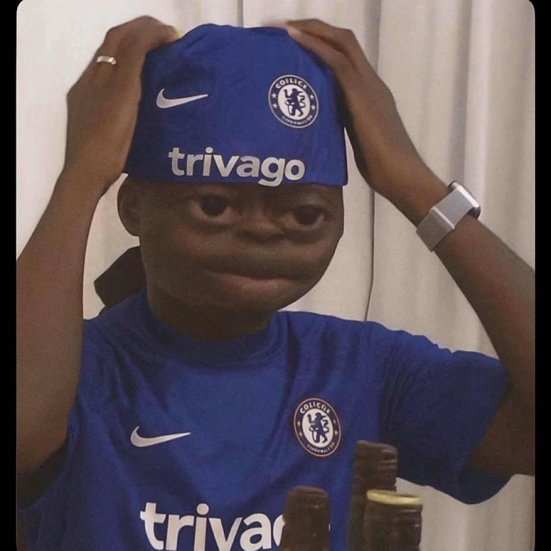 MClassicxx's tweet photo. Chelsea fan at the club 😂 https://t.co/FlV4HhbZum