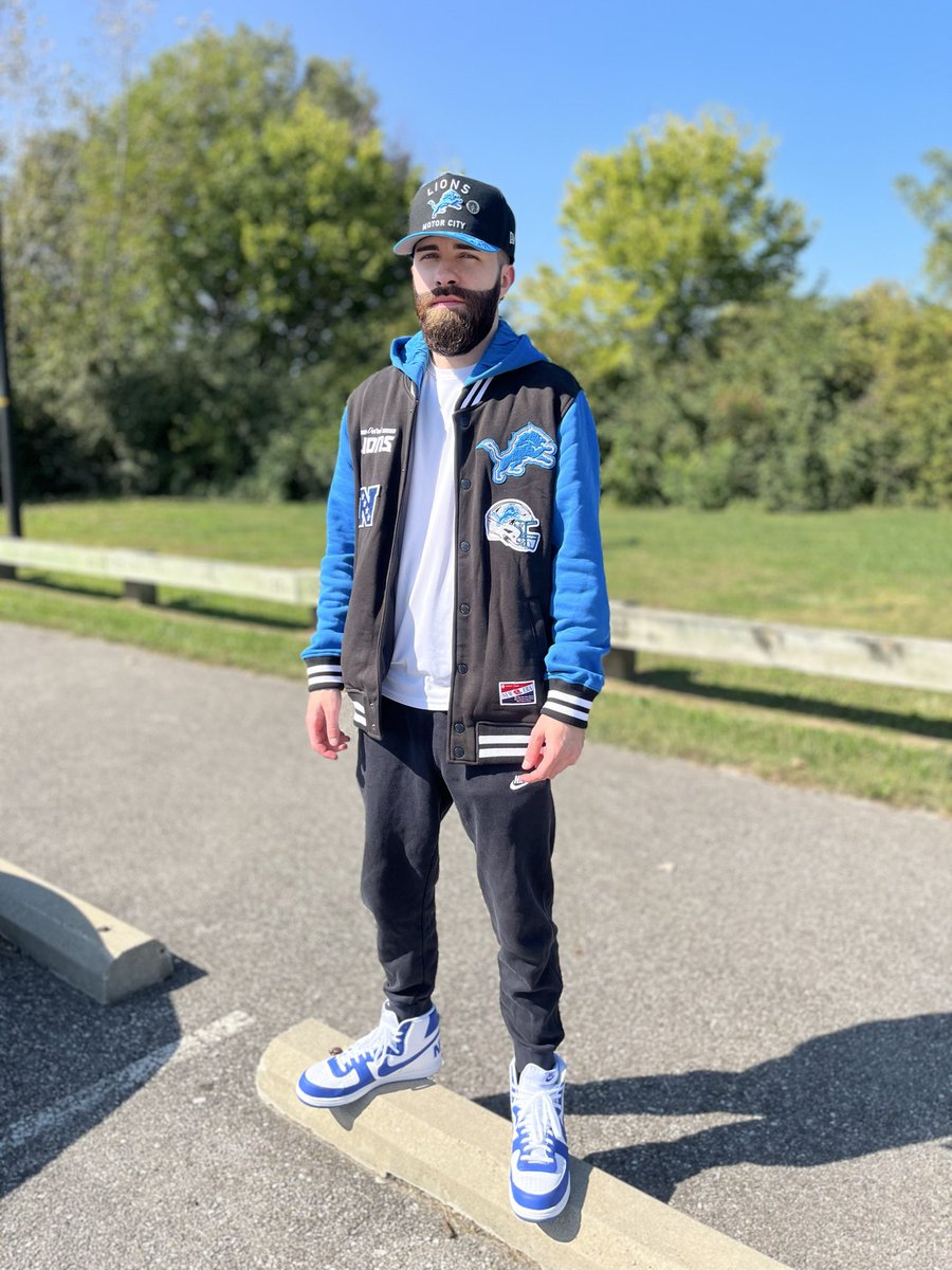 DatDudeCory's tweet image. ⚫️🔵