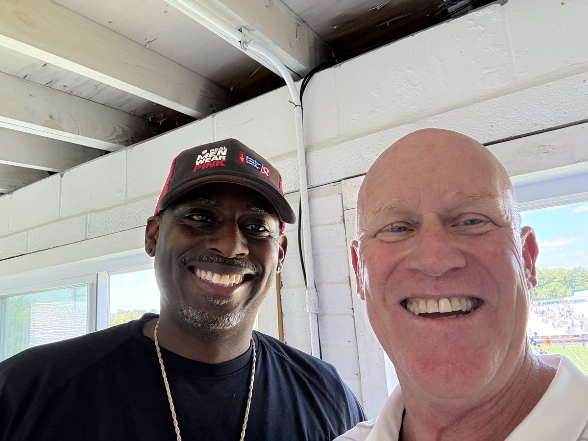 CoachSFulton's tweet image. Great to catch up with @MycoachT today