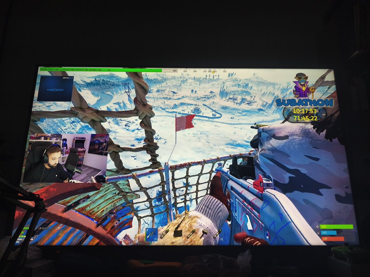 65 pulgadas,echado en el sofá viendo a <a href="/T0RE1005/">TORE1005</a> para que Kick/Twitch haga como que no lo estoy viendo.... Penozo la verdad 😉