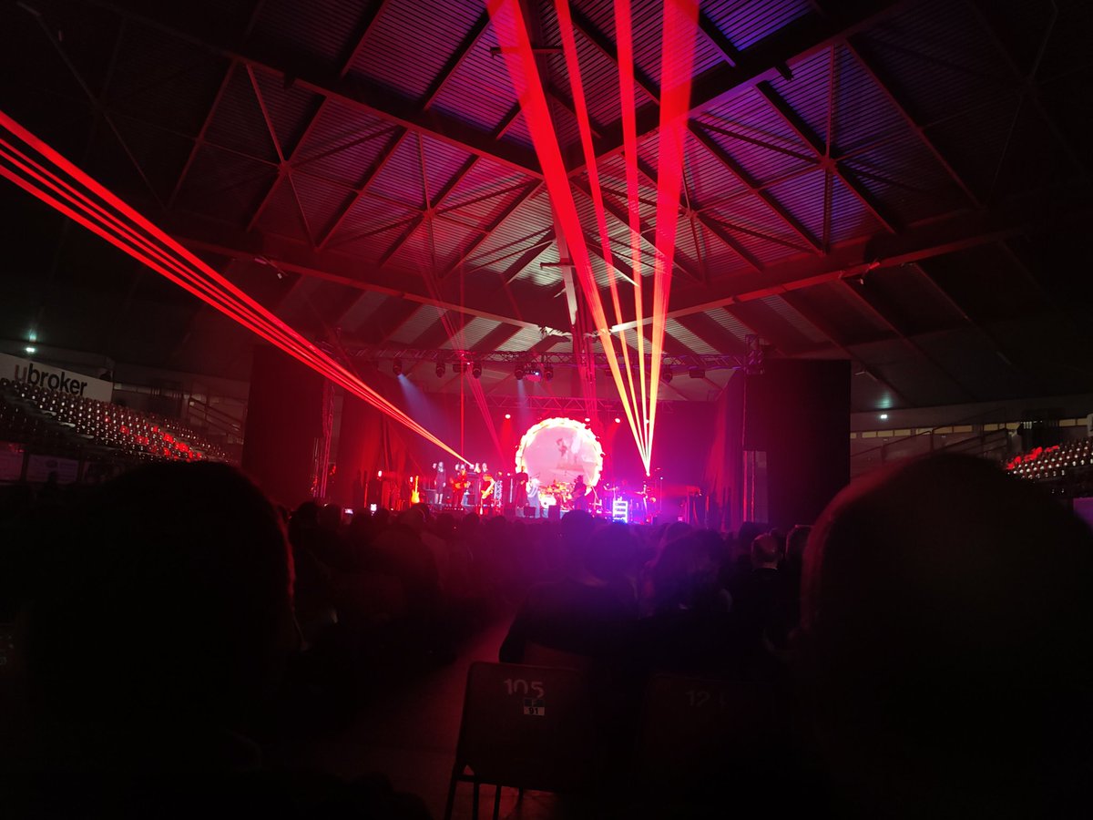 galloforcello2's tweet photo. #witmatrix #pinkfloyd tribute band
#bassanodelgrappa
#sammybasso https://t.co/A6fb40Kf1X