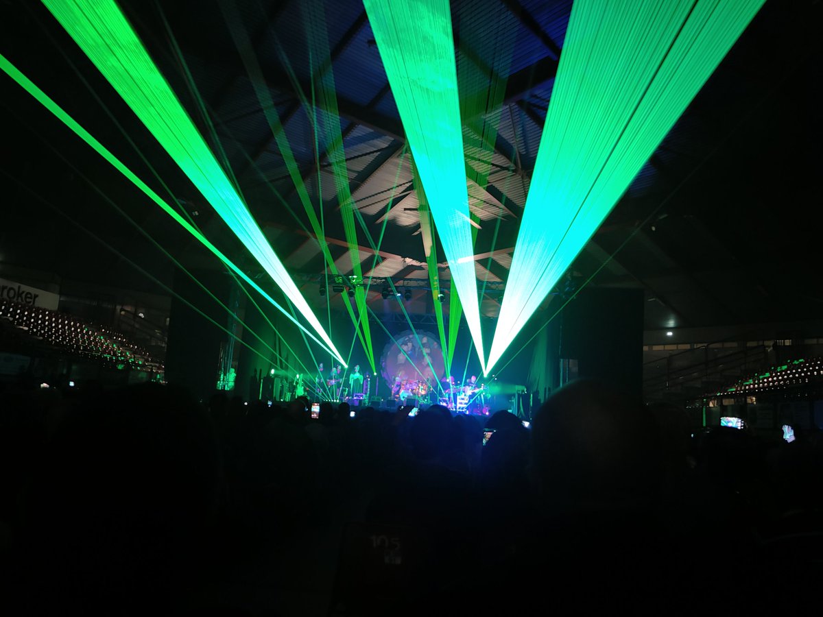 galloforcello2's tweet photo. #witmatrix #pinkfloyd tribute band
#bassanodelgrappa
#sammybasso https://t.co/A6fb40Kf1X