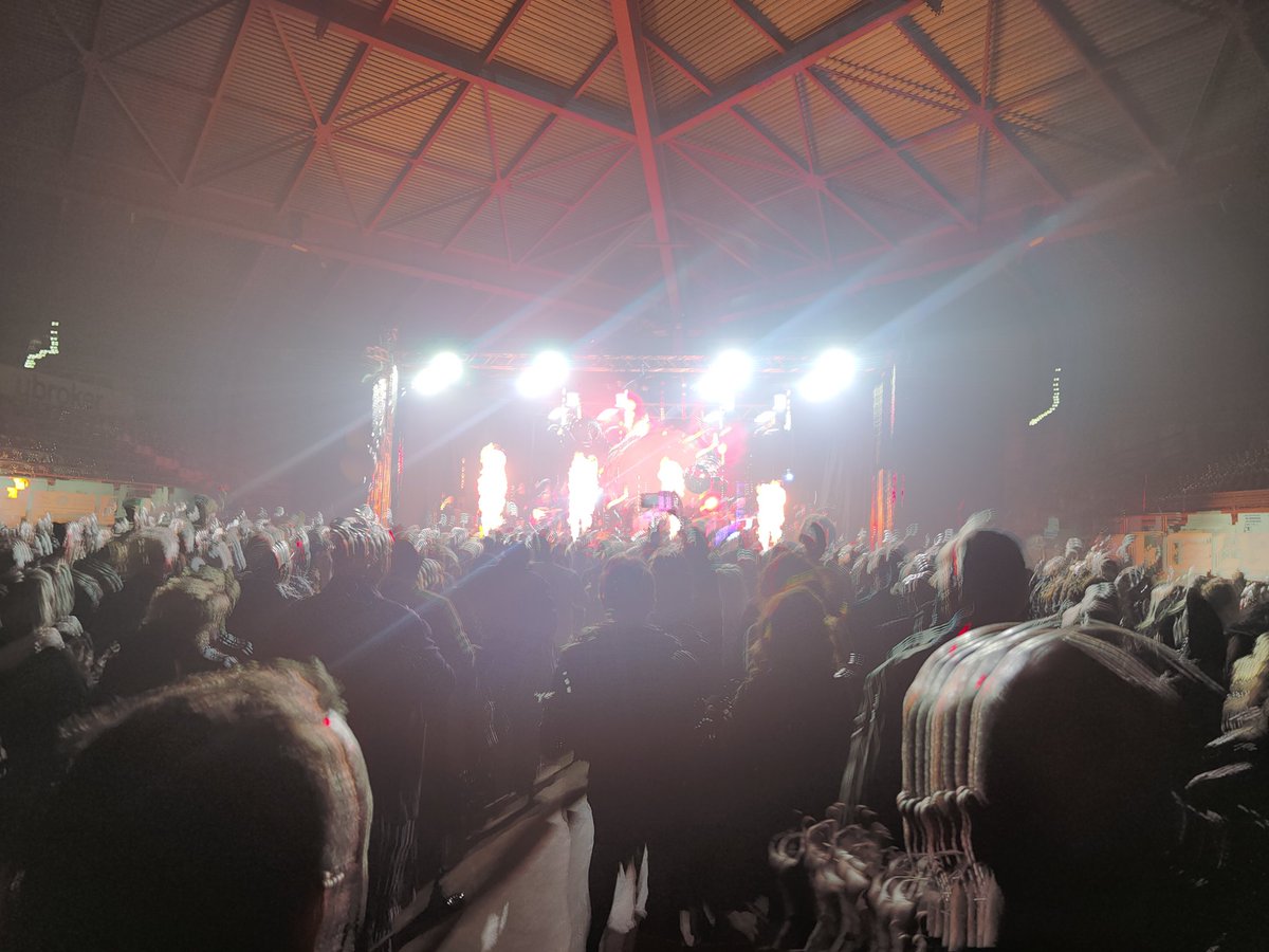 galloforcello2's tweet photo. #witmatrix #pinkfloyd tribute band
#bassanodelgrappa
#sammybasso https://t.co/A6fb40Kf1X