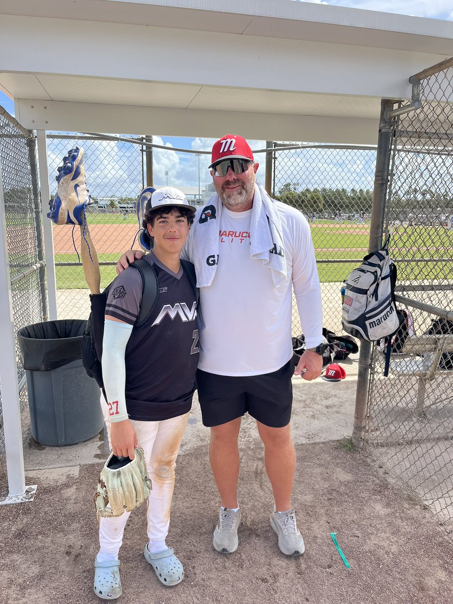 So awesome to meet <a href="/Reds/">Cincinnati Reds</a> legend Mr. <a href="/adamdunn_44/">Adam Dunn</a> down in Fort Meyers. He took the time for a pic and to talk some baseball! Thank you 🙏 Lots of luck to you and your son!