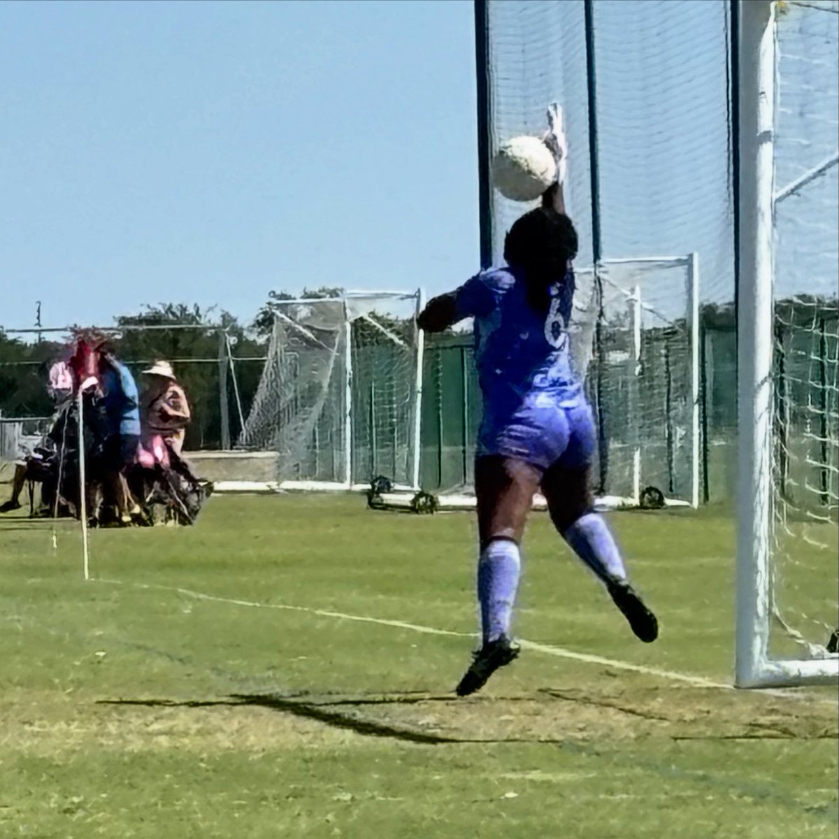 CallieMayes06's tweet photo. game of the weekend down, ready for another match-up. Let’s gooo #goodtimes #blackgirlmagic #grit #allday #worstbehavior #ovo #gametime https://t.co/URIlrzb85y