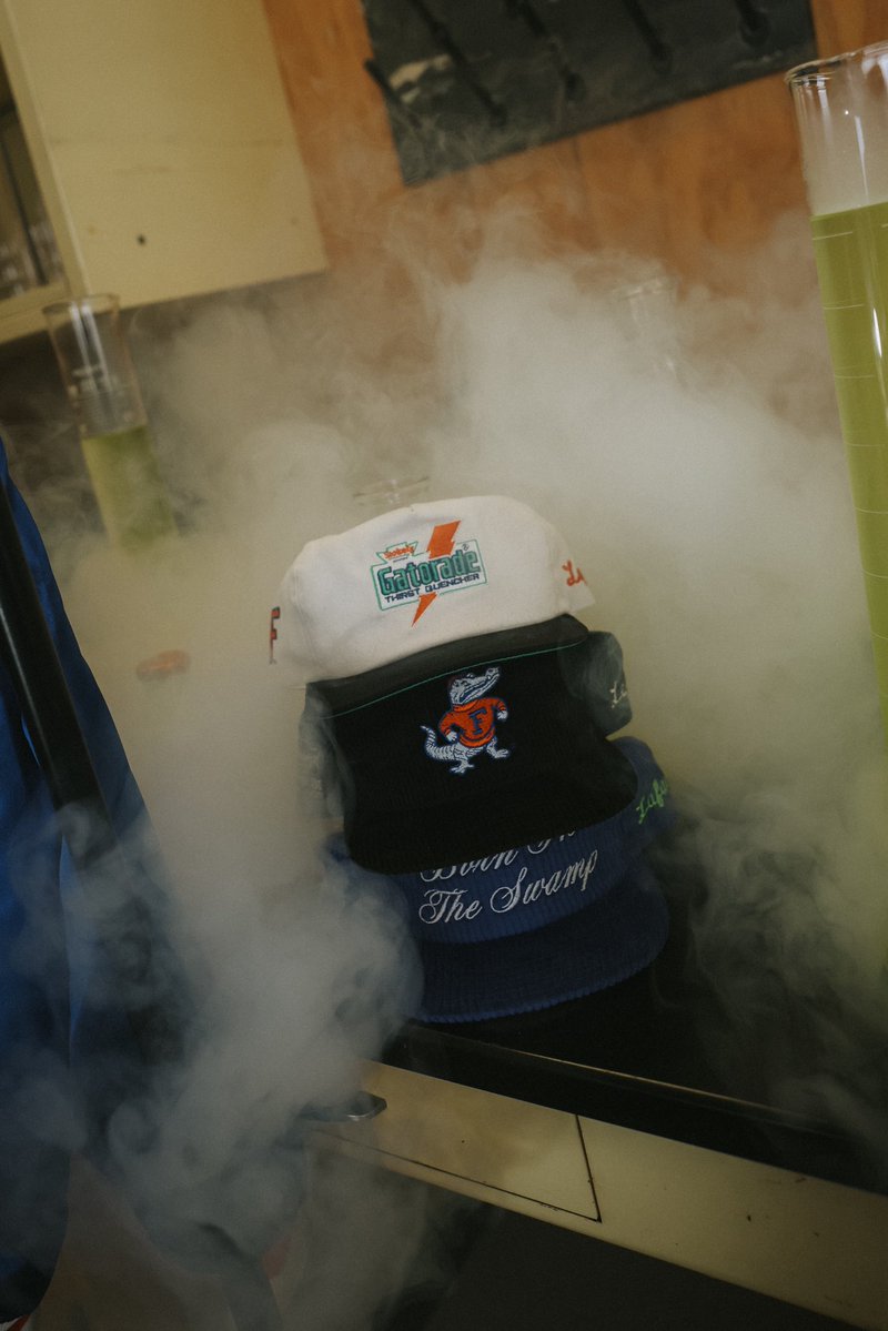 nicekicks's tweet image. Lafavre and Gatorade cooked with this new Florida Gators apparel collection ⚡️🐊