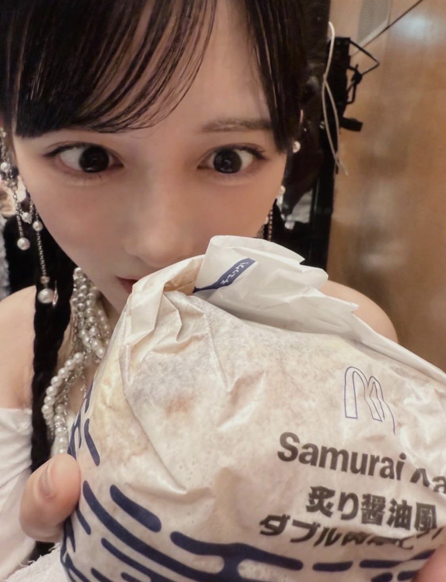 teresaku____'s tweet photo. 営業マン https://t.co/xBT60zQr1k